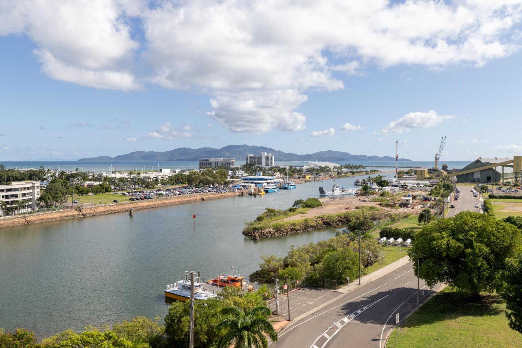 Oaks Townsville Metropole Hotel Dış mekan fotoğraf